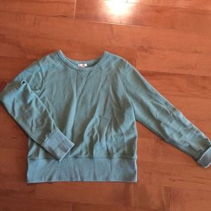 GAP green crew sweatshirt.